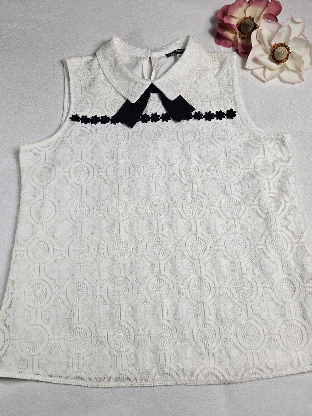 Karl Lagerfeld White Lace Sleeveless Top with Black Bow Accent